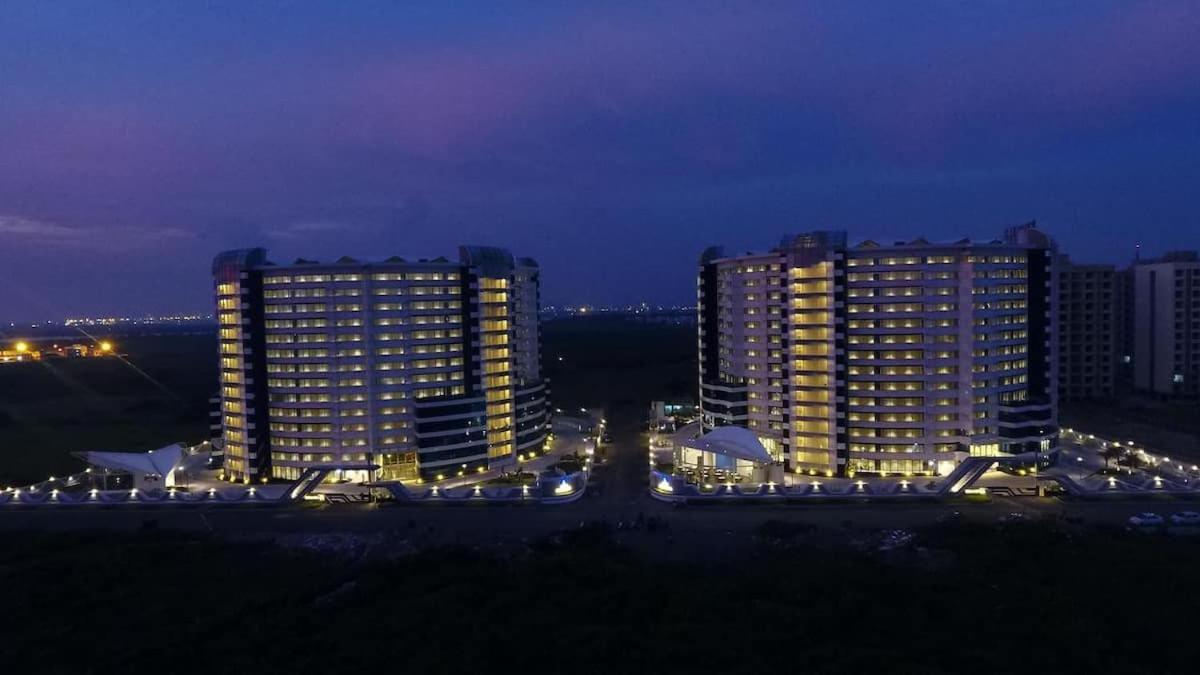 Rajhans Belliza Luxurious Apartment *